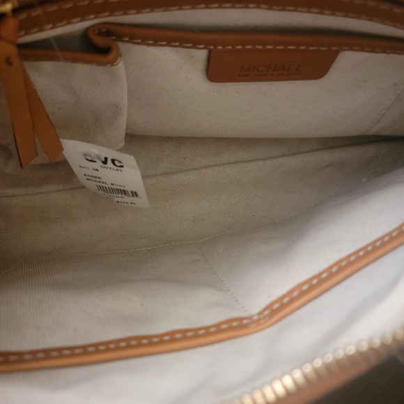 Michael Kors Tan Leather Shoulder Bag with Gold Accents - Picture 8 of 8
